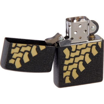 Zippo 236 Tire Tracks — зажигалка с принтом следов шин